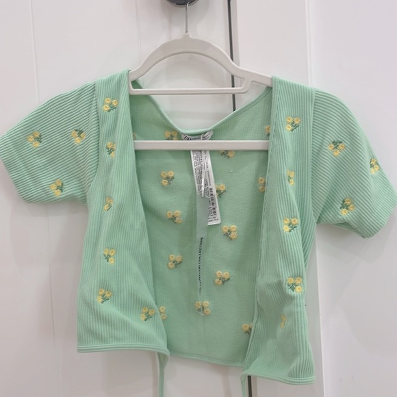 Zara Wrap Top - Picture 2 of 3